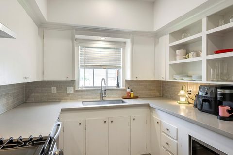 Tiny photo for 2804 Arlington Street, Houston, TX 77008 (MLS # 76848339)