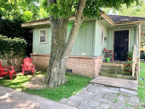 Tiny photo for 2804 Arlington Street, Houston, TX 77008 (MLS # 76848339)