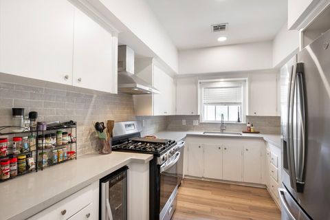 Tiny photo for 2804 Arlington Street, Houston, TX 77008 (MLS # 76848339)