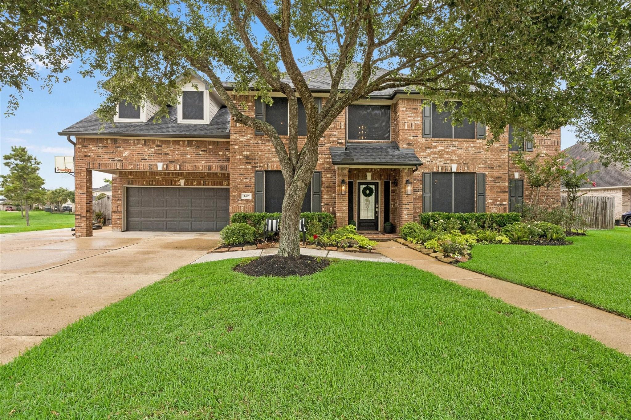 1407 Bentlake Lane
