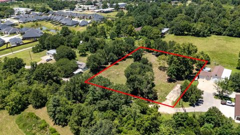 Vacant Land For Sale - 1533 S Cherry Street<br/> Tomball, TX 77375