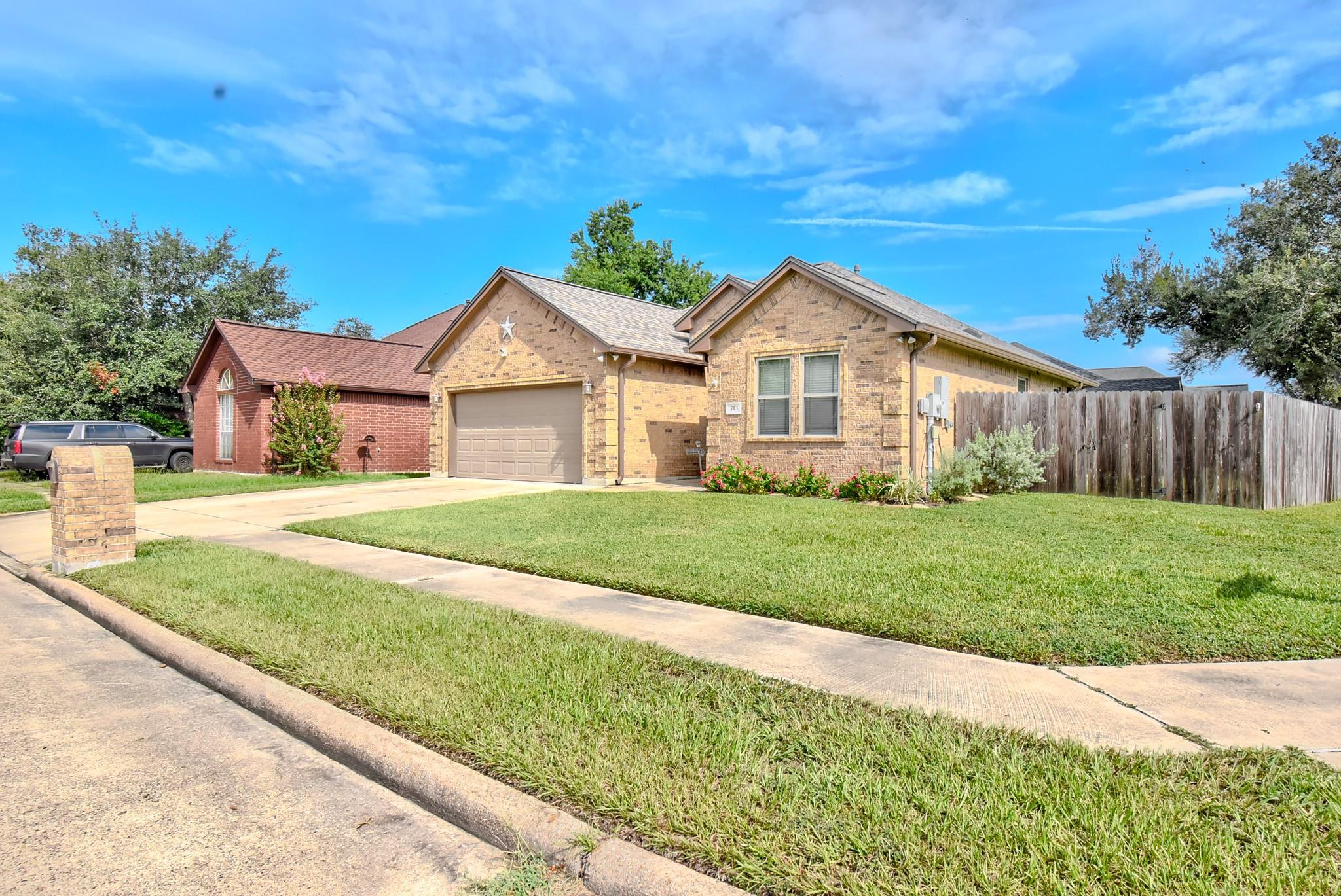 713 Spanish Trace