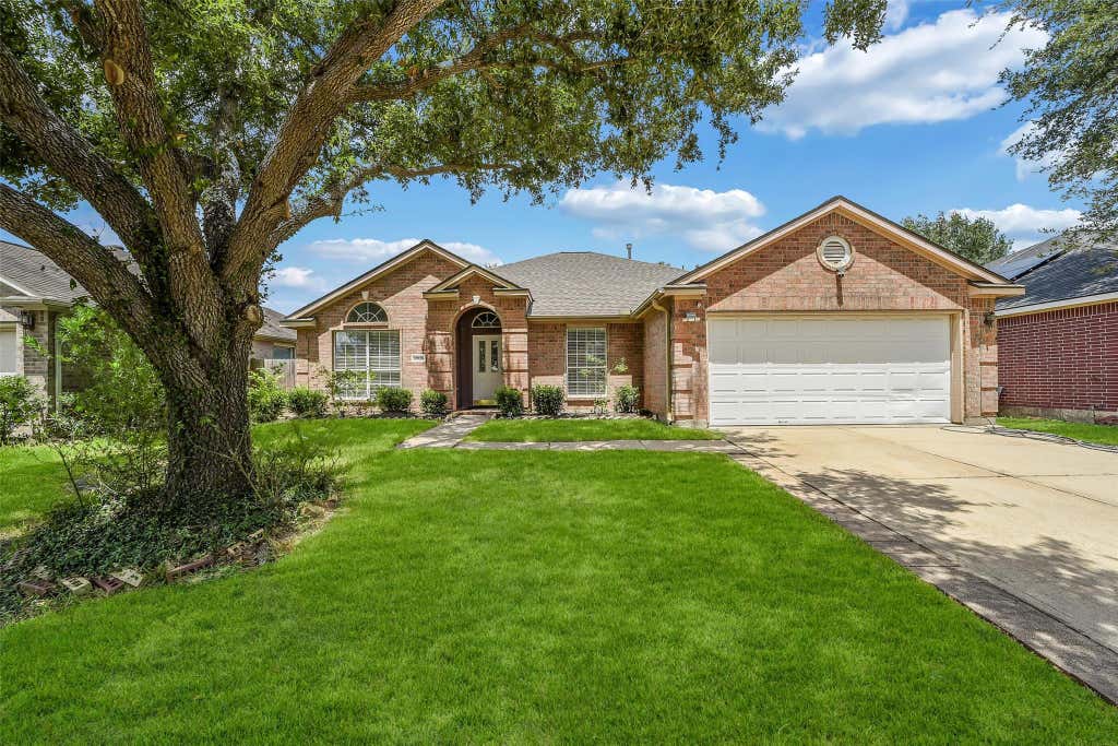 Photo of 19938 Cresent Creek Drive, Katy, TX 77449 (MLS # 23748397)