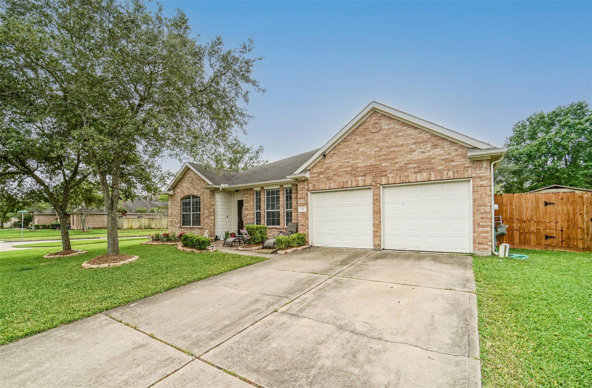 387 Henderson Lane