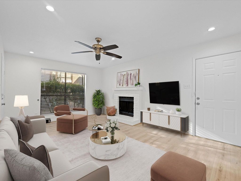 Photo of 2120 Wilcrest Drive #122, Houston, TX 77042 (MLS # 58183344)