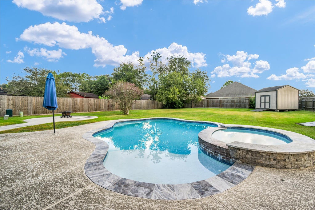Photo of 1101 Isabella Boulevard, Angleton, TX 77515 (MLS # 23558032)