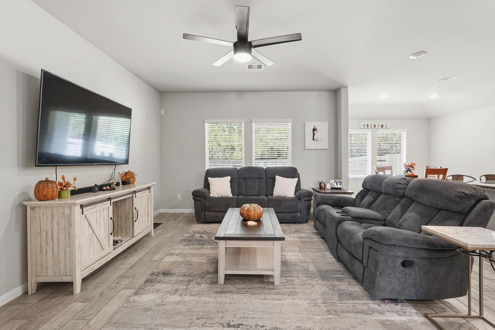 6419 Fiddlewood Thicket Lane