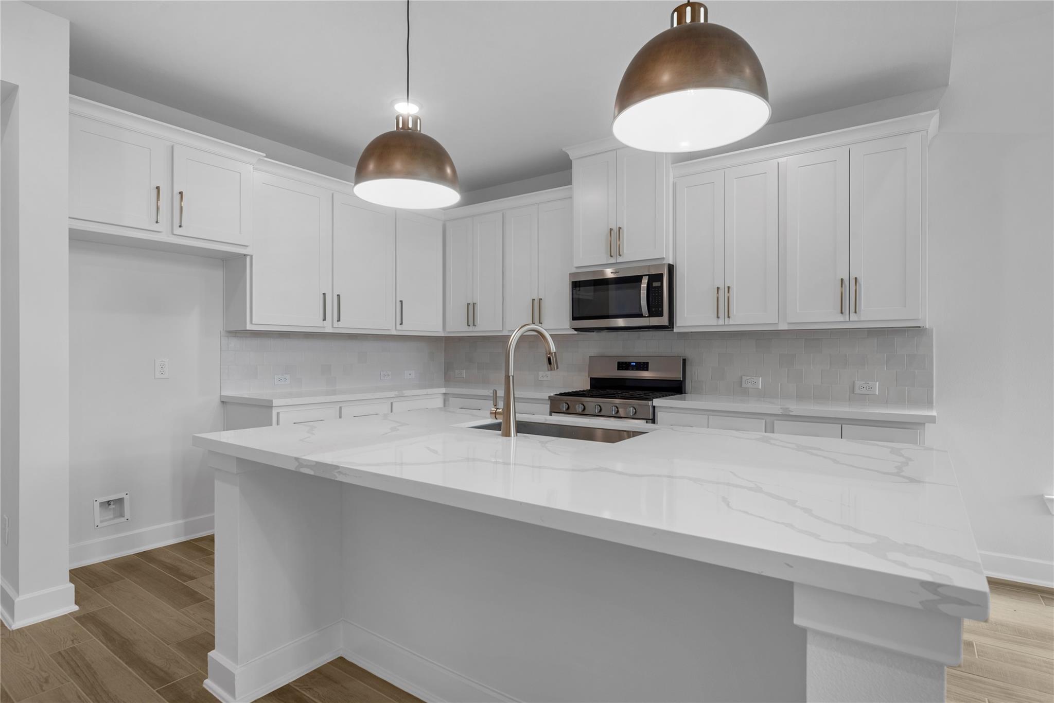 1203 Luna Drive