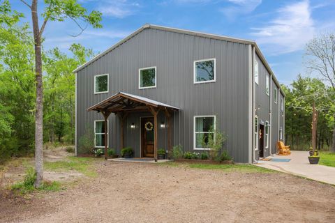 Photo of 3915 County Road 447, Anderson, TX 77830 (MLS # 40237166)
