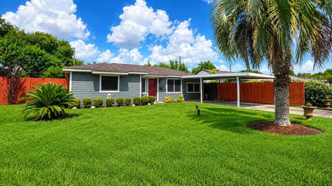 Photo of 10614 Sorsby Way, Houston, TX 77047 (MLS # 67944284)