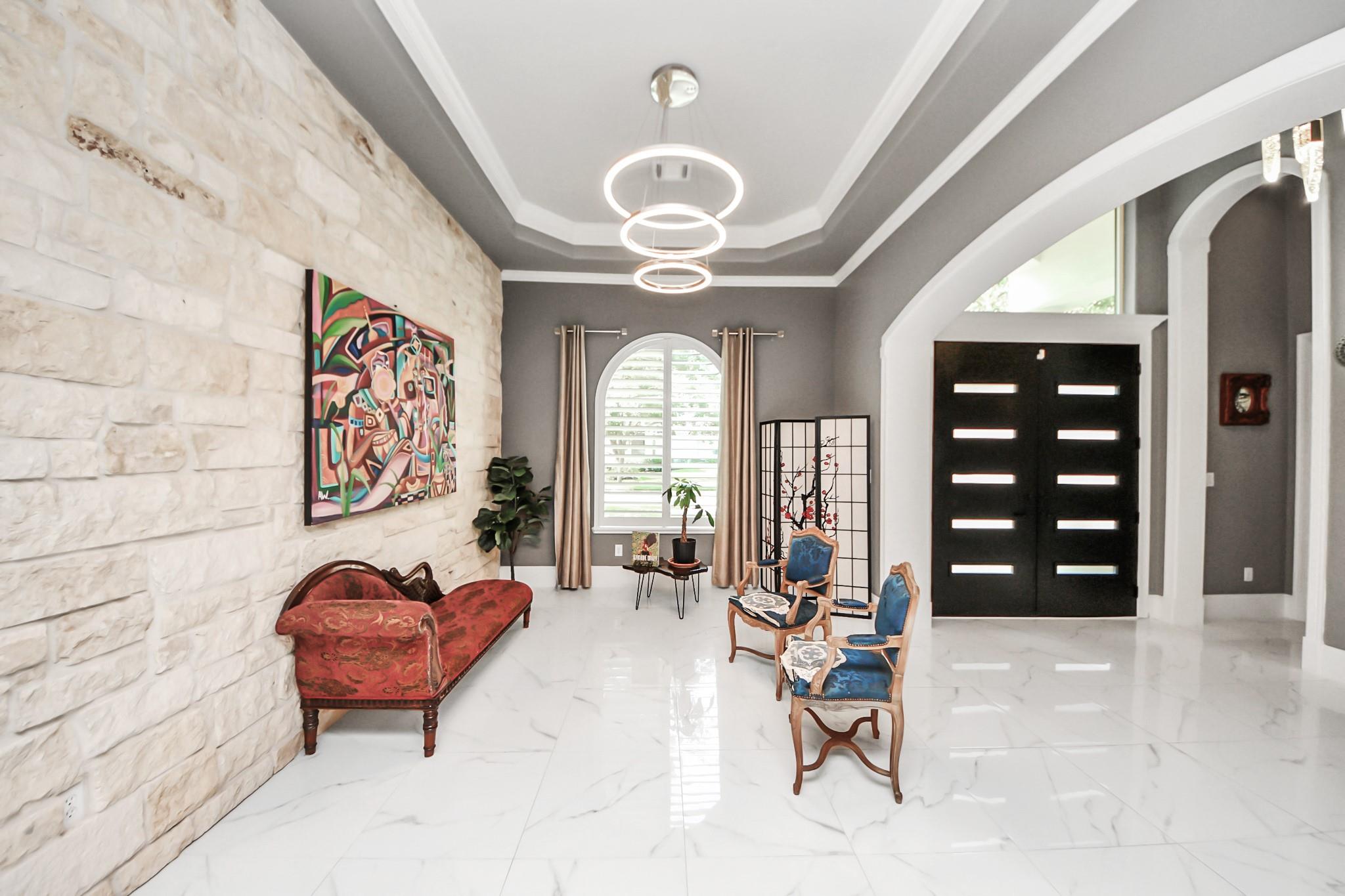 6415 Ivy Falls
