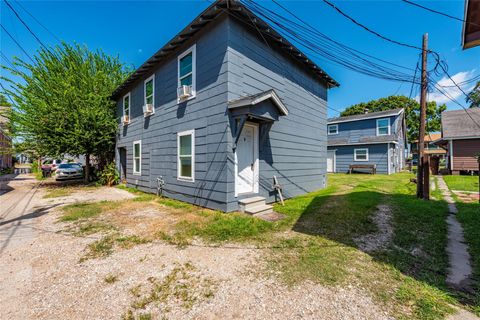 Photo of 2801 Virginia Street #D, Baytown, TX 77520 (MLS # 65977363)