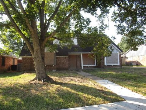 Homes For Sale - 146 Ravenhead Drive<br/> Harris County, Houston, TX 77034