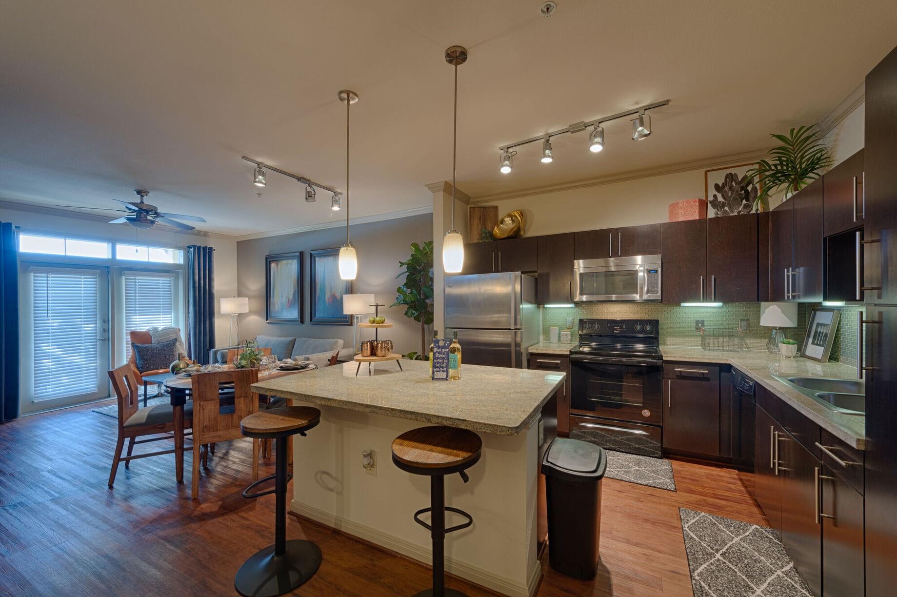 8877 Lakes At 610 Drive 474