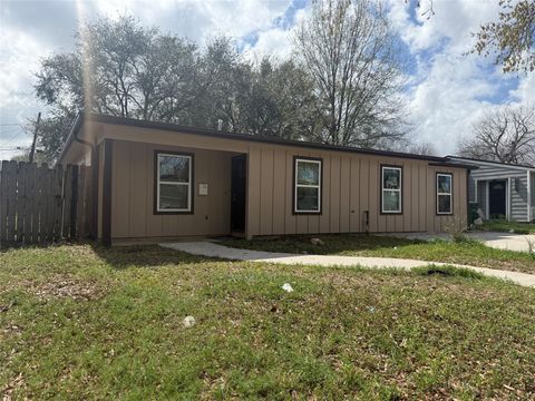 7422 Thurow Street Houston TX 77087