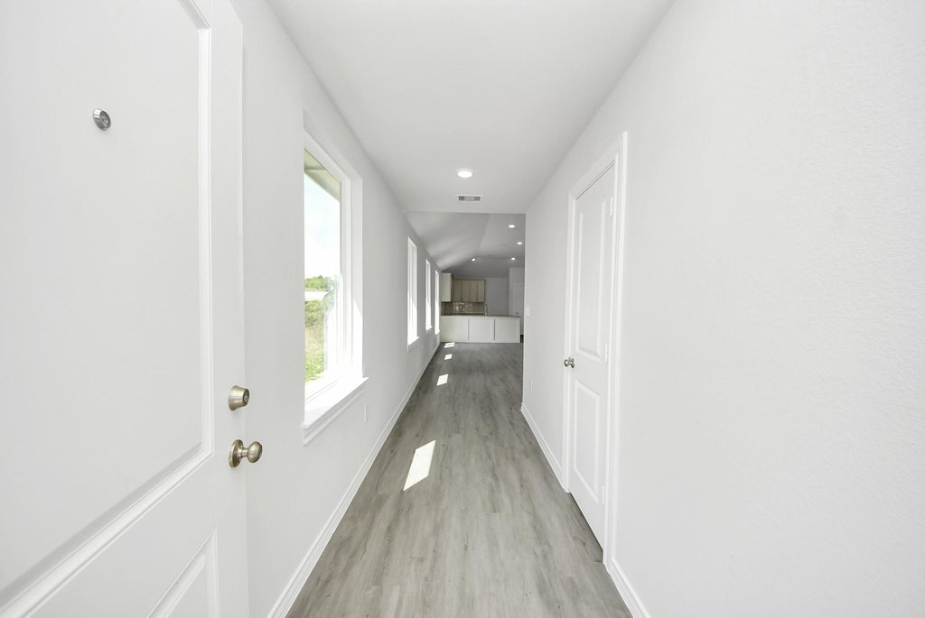 Photo of 106 County Road 5102 L, Cleveland, TX 77327 (MLS # 16227748)