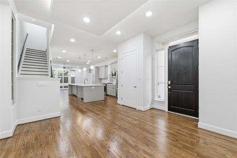 805 Birdsall Street Houston TX 77007