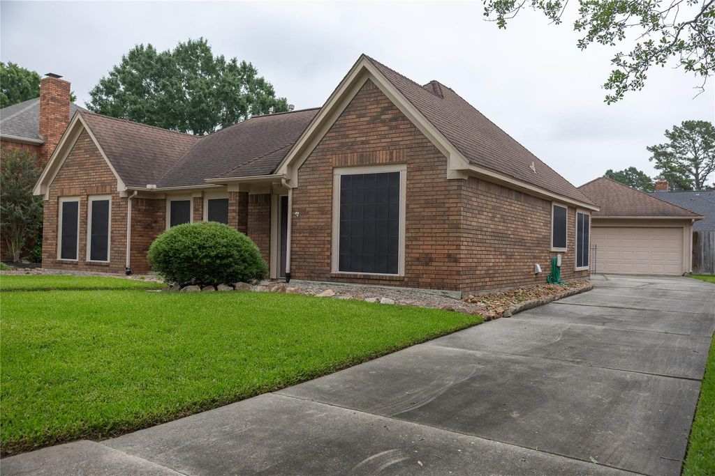 Photo of 19806 Bambiwoods Court, Humble, TX 77346 (MLS # 8688580)