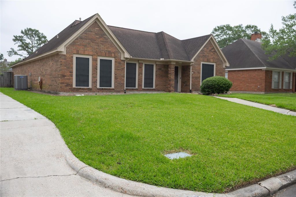 Photo of 19806 Bambiwoods Court, Humble, TX 77346 (MLS # 8688580)