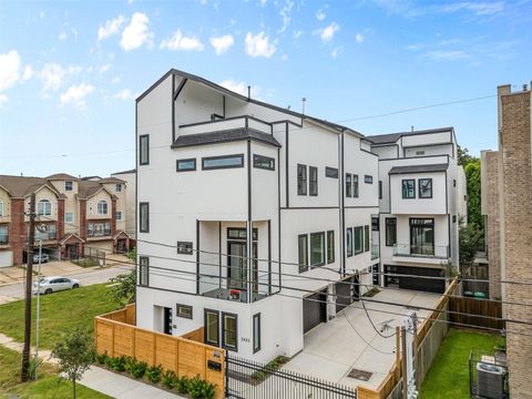 Photo of 3405 Hutchins Street, Houston, TX 77004 (MLS # 53052376)