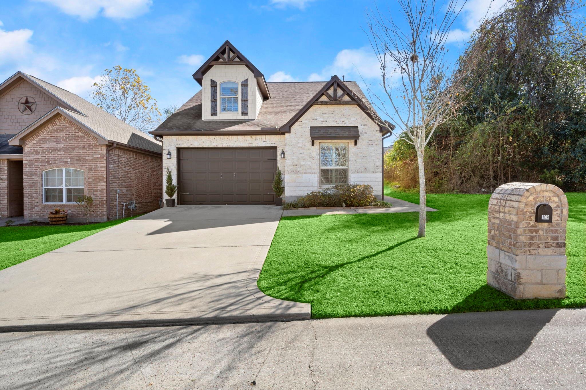 109 Harbour Town Circle