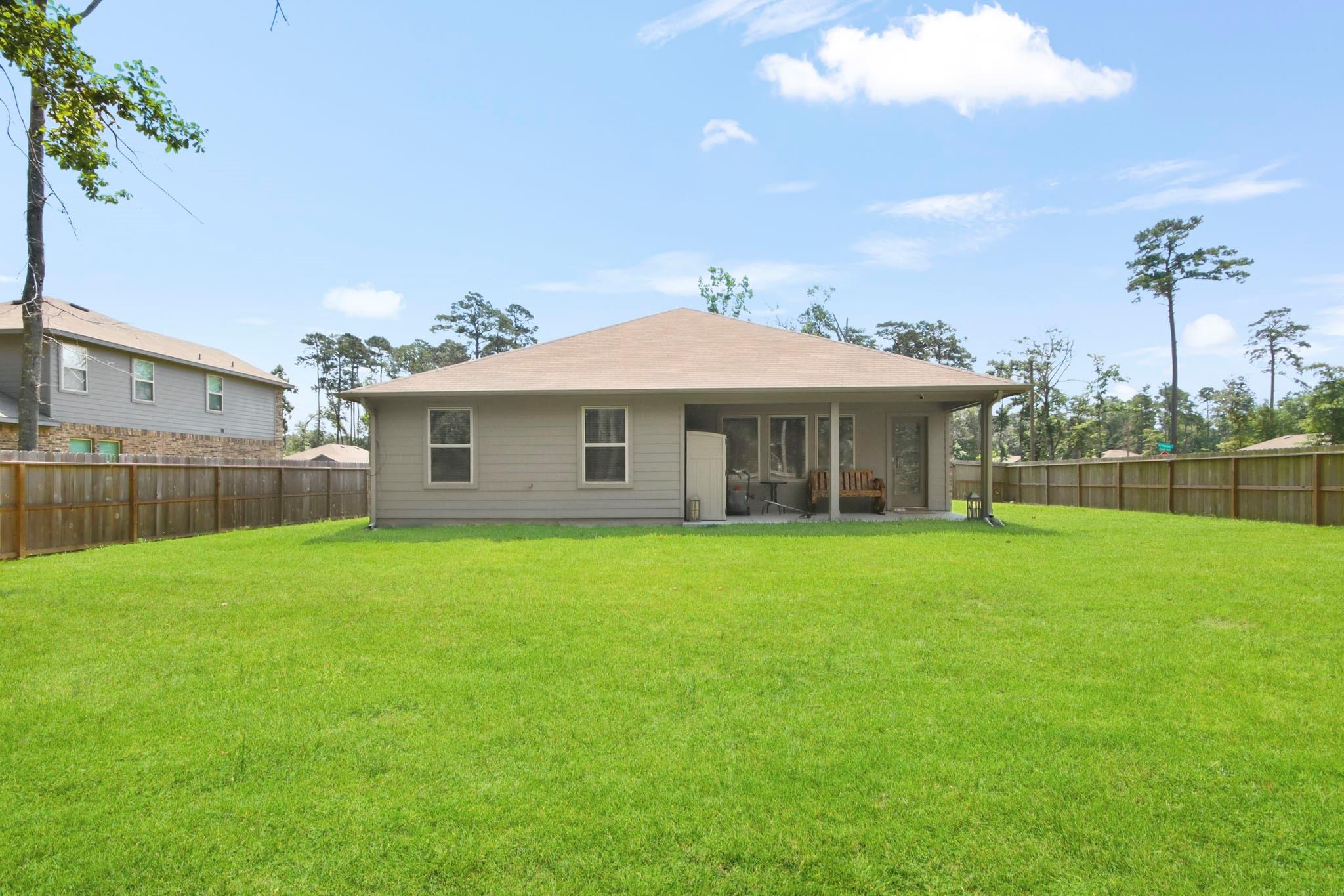 903 Forest View