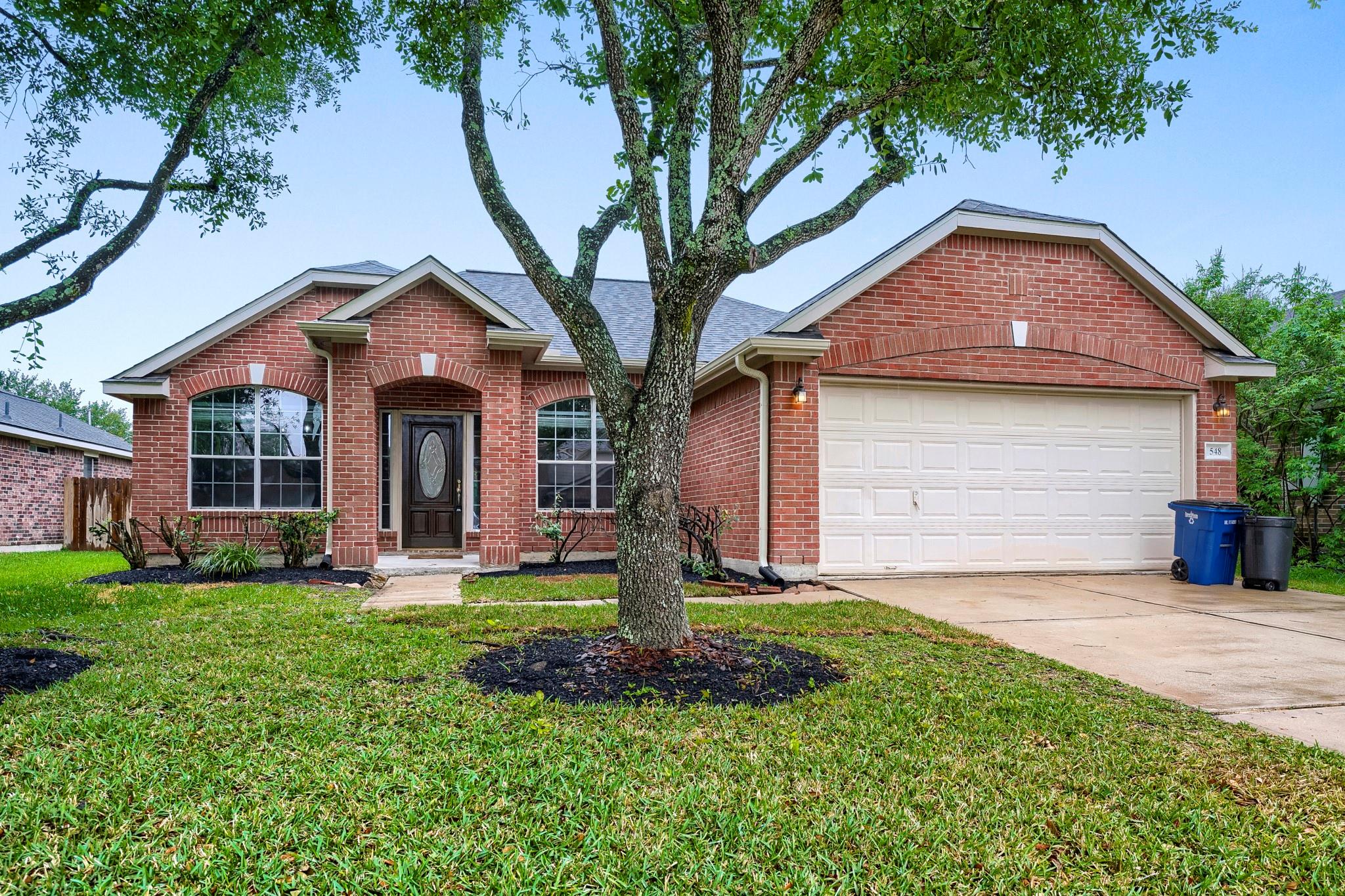 548 Small Cedar Dr, League City, TX, 77573