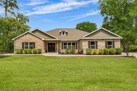 Photo of 611 Meadow Xing Crossing, Magnolia, TX 77355 (MLS # 48431771)