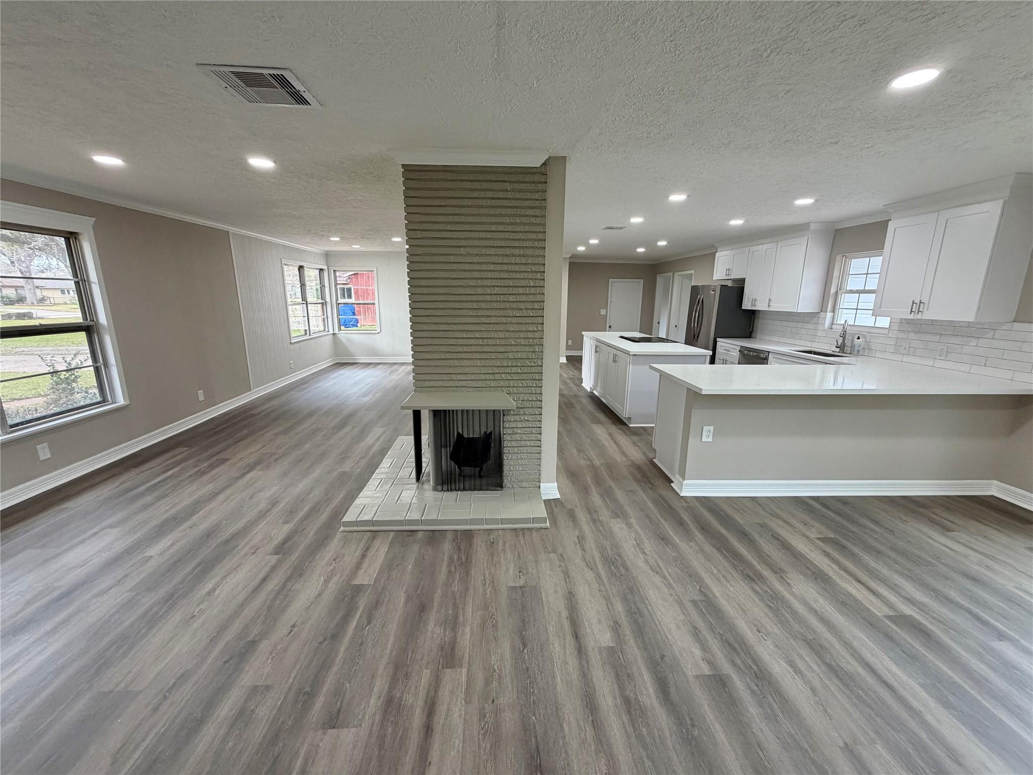 306 Oak Drive