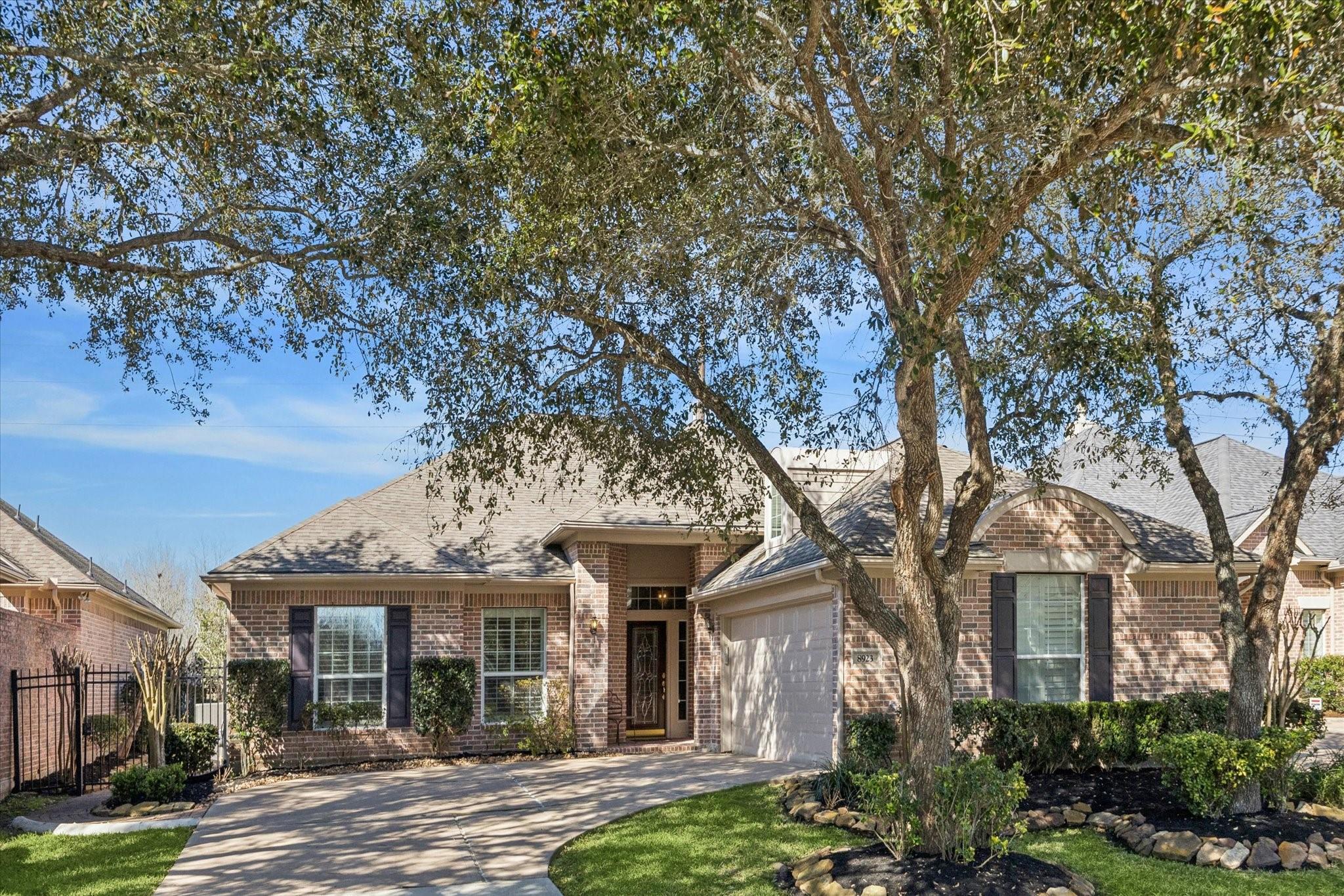 8923 Four Leaf Drive