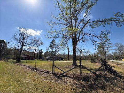 Vacant Land For Sale - 1821 E Beverly Drive<br/> Shepherd, TX 77371