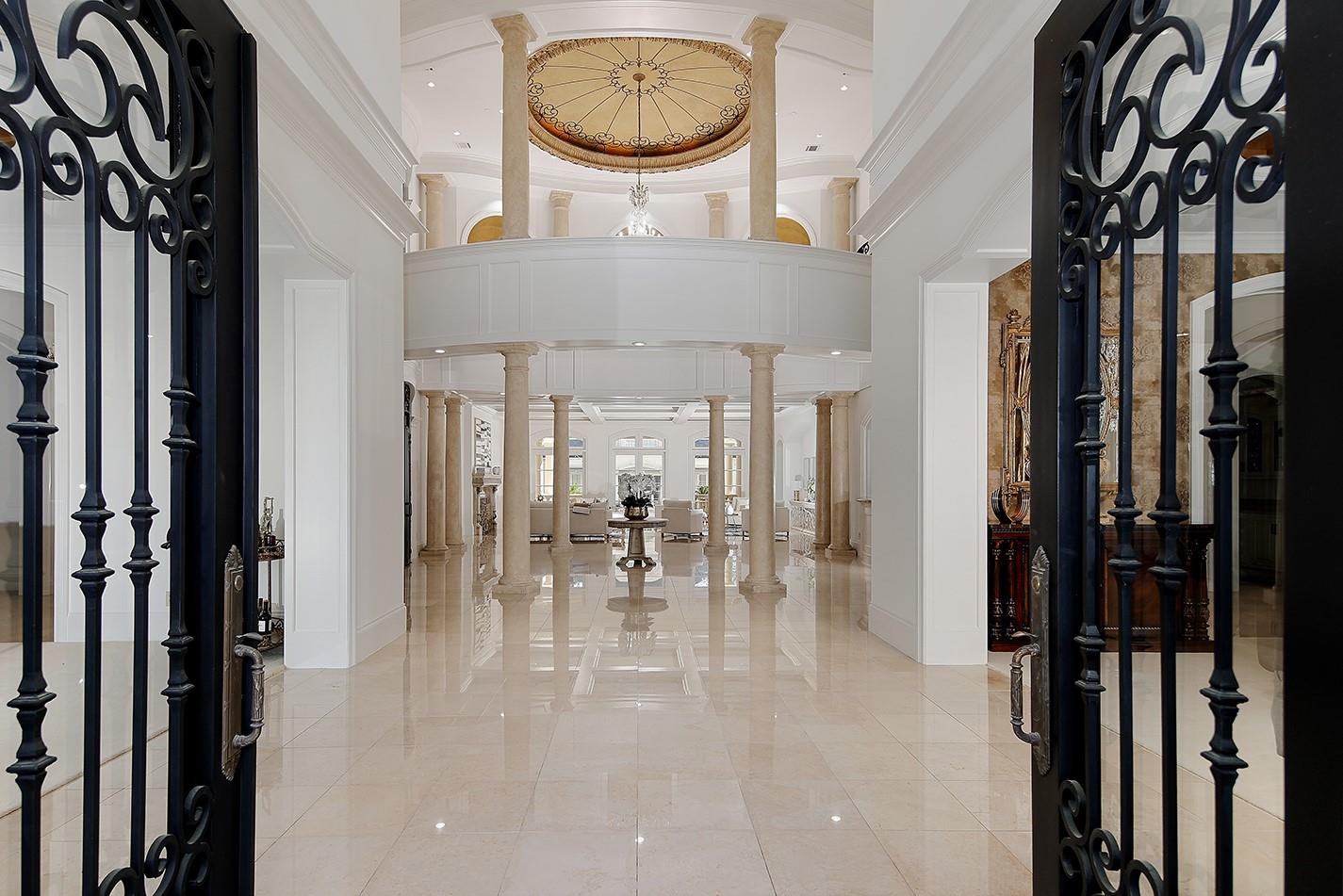 88 W Grand Regency Circle