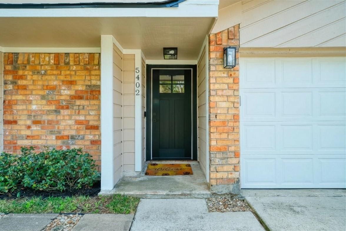 5402 Sherrylee Lane