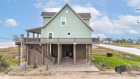 Photo of 997 Austin Street, Gilchrist, TX 77617 (MLS # 26281547)