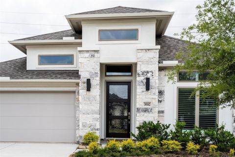 Photo of 30142 Gold Finch Place, Fulshear, TX 77441 (MLS # 7758668)