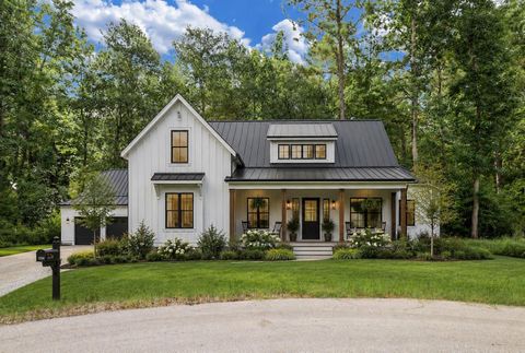 Photo of 125 Pyrite Court, Huntsville, TX 77340 (MLS # 34046645)