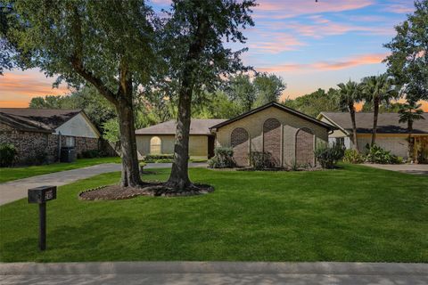 Photo of 242 Blackwater Lane, Houston, TX 77015 (MLS # 78797697)