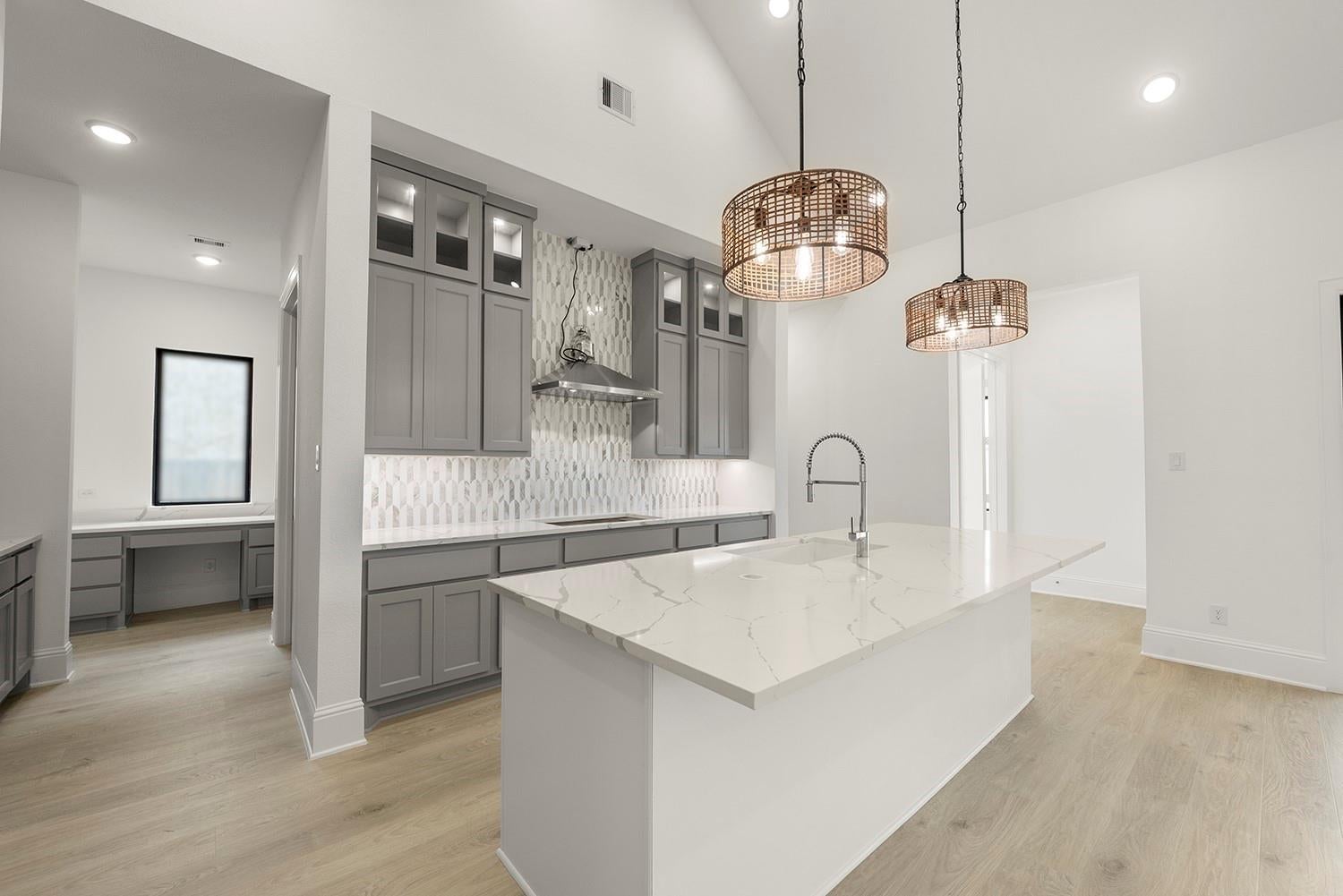 5006 Fountainhead Lane