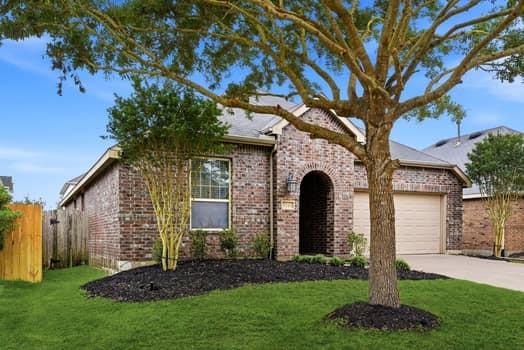 8206 Summer Lake Pass Lane