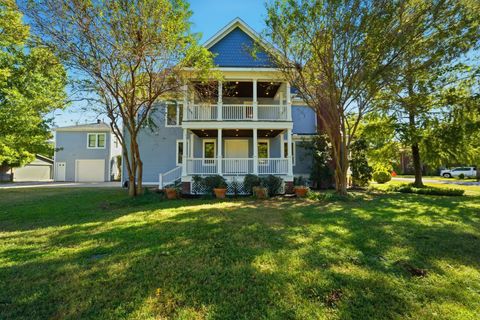 Photo of 607 E 15th Street, Houston, TX 77008 (MLS # 87886258)