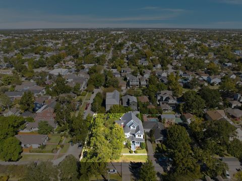 Tiny photo for 607 E 15th Street, Houston, TX 77008 (MLS # 87886258)