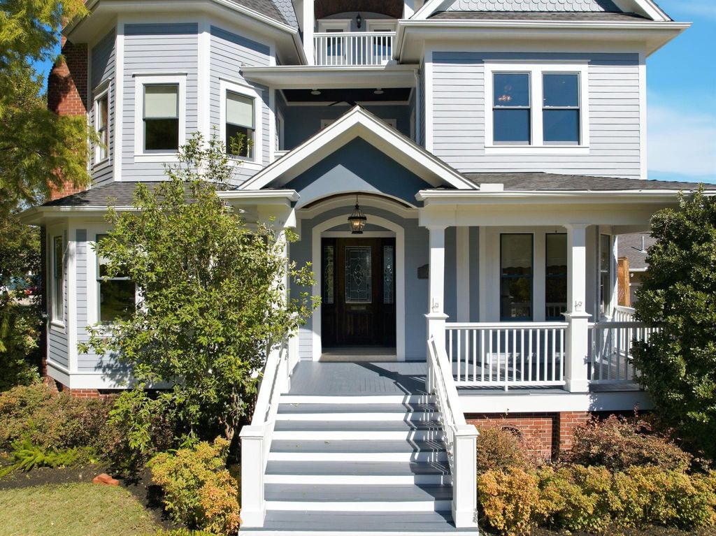 Photo of 607 E 15th Street, Houston, TX 77008 (MLS # 87886258)