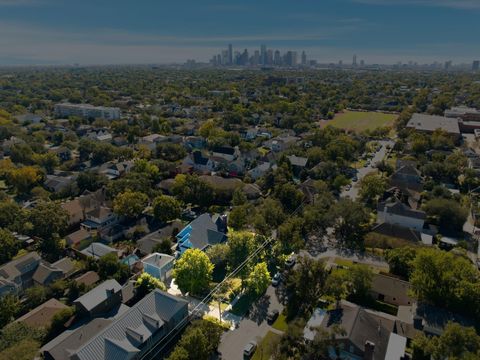 Tiny photo for 607 E 15th Street, Houston, TX 77008 (MLS # 87886258)