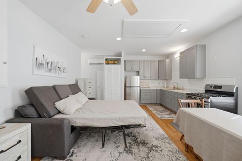 Tiny photo for 607 E 15th Street, Houston, TX 77008 (MLS # 87886258)