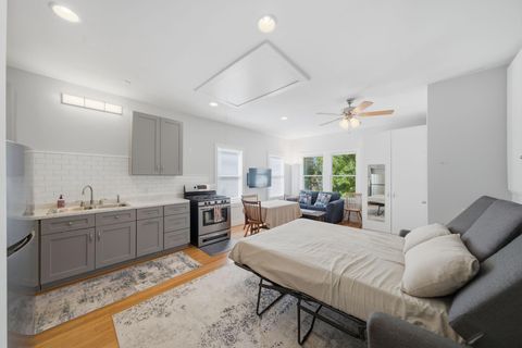 Tiny photo for 607 E 15th Street, Houston, TX 77008 (MLS # 87886258)