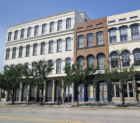 Photo of 217 Tremont Street, Galveston, TX 77550 (MLS # 71351686)