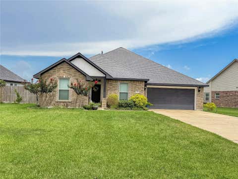 Photo of 429 Twin Lakes Boulevard W, West Columbia, TX 77486 (MLS # 28299203)
