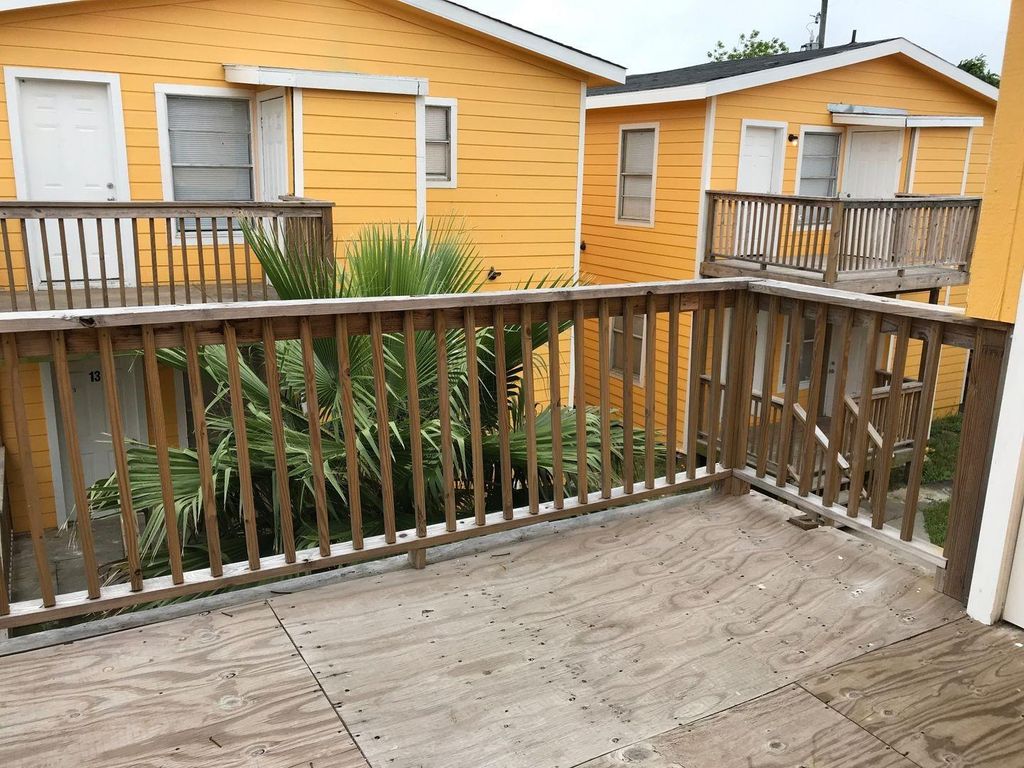 Photo of 2711 Avenue K, Galveston, TX 77550 (MLS # 98208798)
