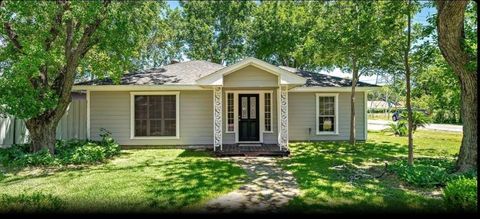 Photo of 9402 Alcott Drive, Houston, TX 77080 (MLS # 31644302)