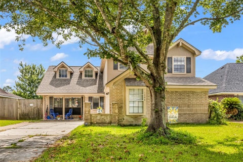 Photo of 1006 Autumn Court, League City, TX 77573 (MLS # 81849342)